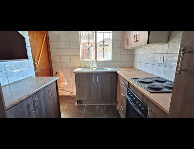 3 BEDROOM HOUSE FOR SALE IN DANVILLE